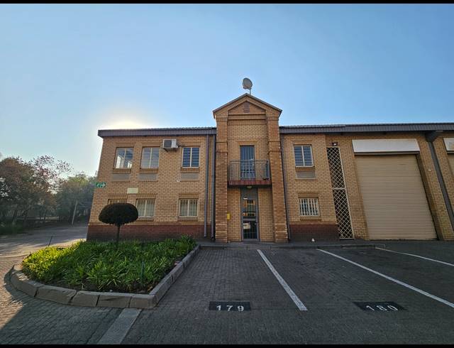 477M² WAREHOUSE TO LET IN LINBRO PARK